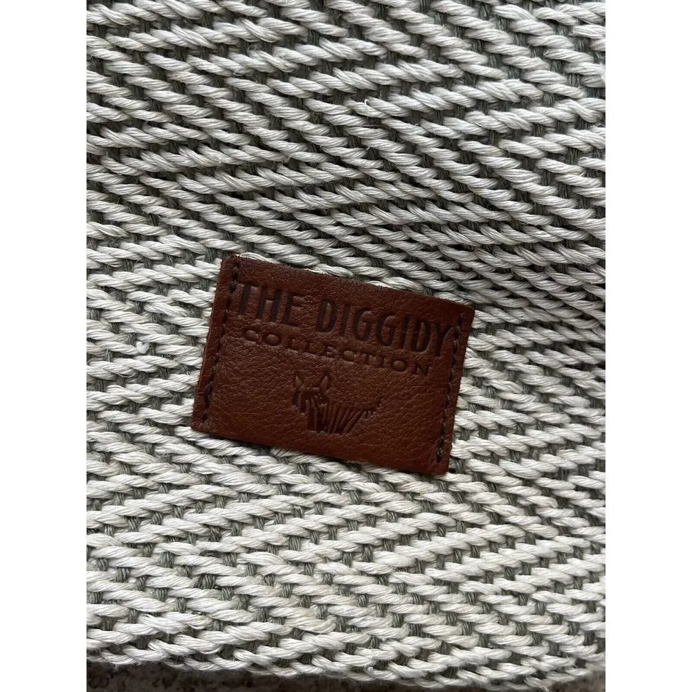 Diggidy dog collection herringbone pillow cover for dog bed - OS - gray/ivory